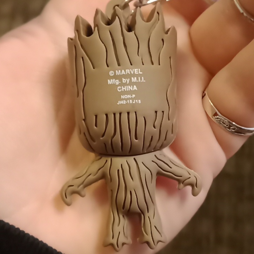 Groot keychain - Picture 3 of 3